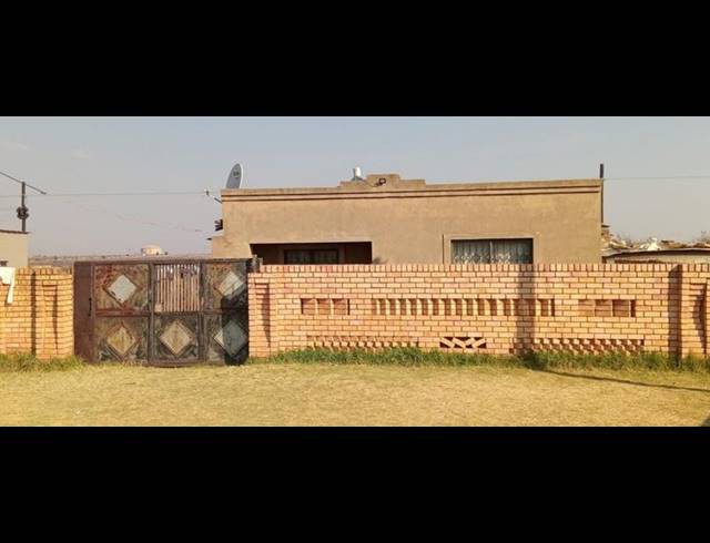 3 BEDROOM HOUSE FOR SALE IN TSHEPISONG